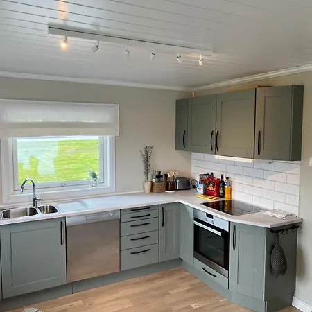 Semesterbostad Sjonaert Feriehus, Bat Tilgjengelig For Leie