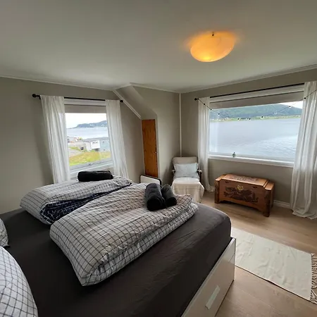 Sjonaert Feriehus, Bat Tilgjengelig For Leie Hébergement de vacances