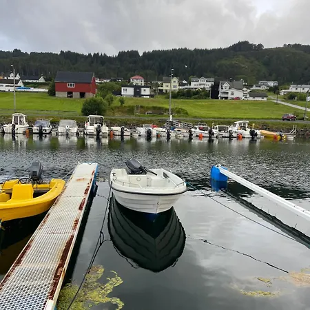 Holiday home Sjonaert Feriehus, Bat Tilgjengelig For Leie Alesund