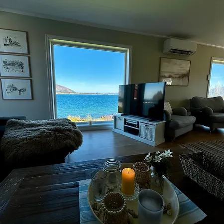 Sjønært Feriehus, Båt Tilgjengelig For Leie Ålesund