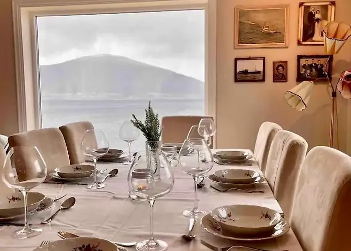 Semesterbostad Sjonaert Feriehus, Bat Tilgjengelig For Leie *